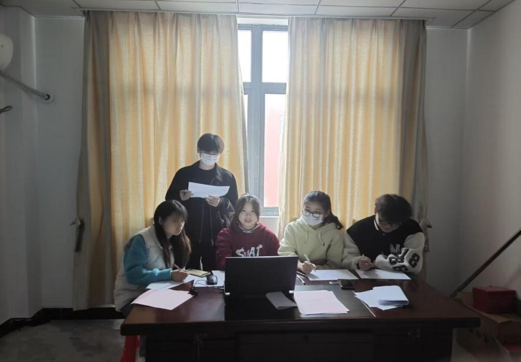 <strong>土木工程学院主持人大赛圆满结束</strong>