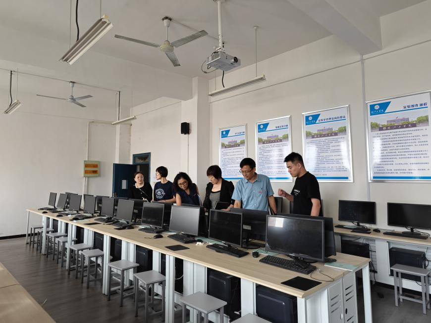 <strong>全面落实包保责任制  筑牢安全防范第一线 ——艺术设计学院开展校园安全包保大检查</strong>