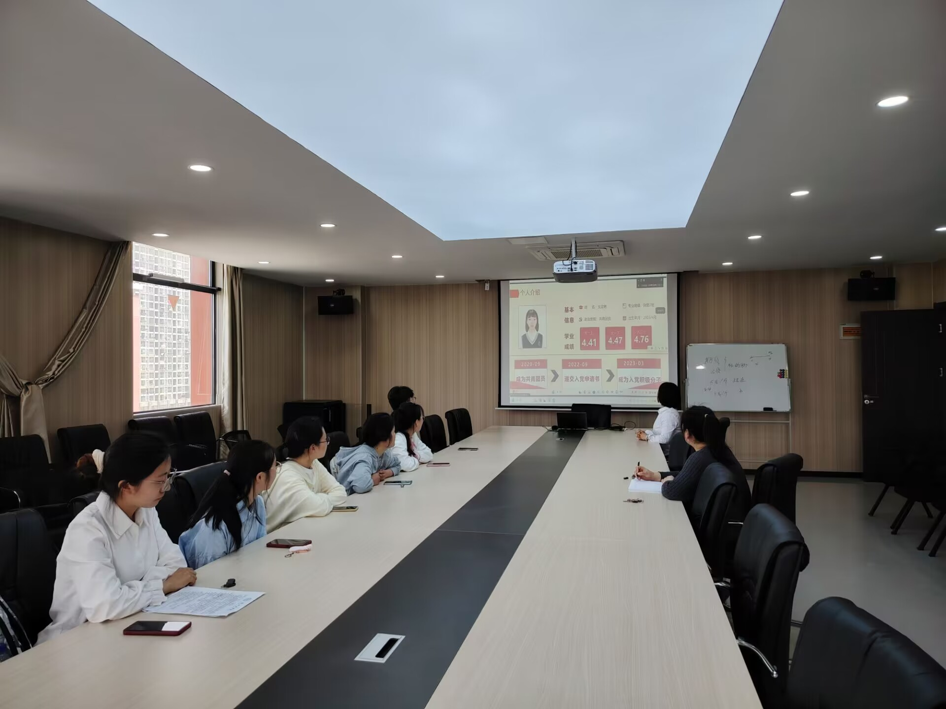 皖江工学院财经学院开展第十一期发展对象陈述答辩会