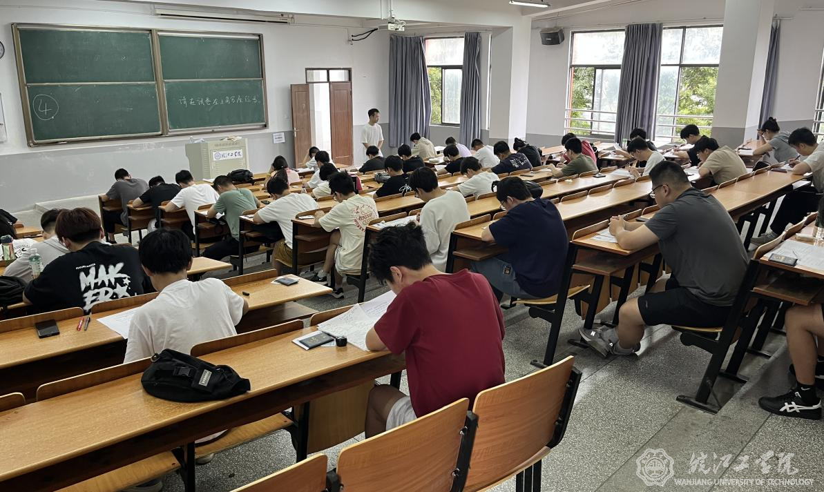 2024年皖江工学院数学竞赛暨全国大学生数学竞赛（安徽赛区）选拔赛在我校举行