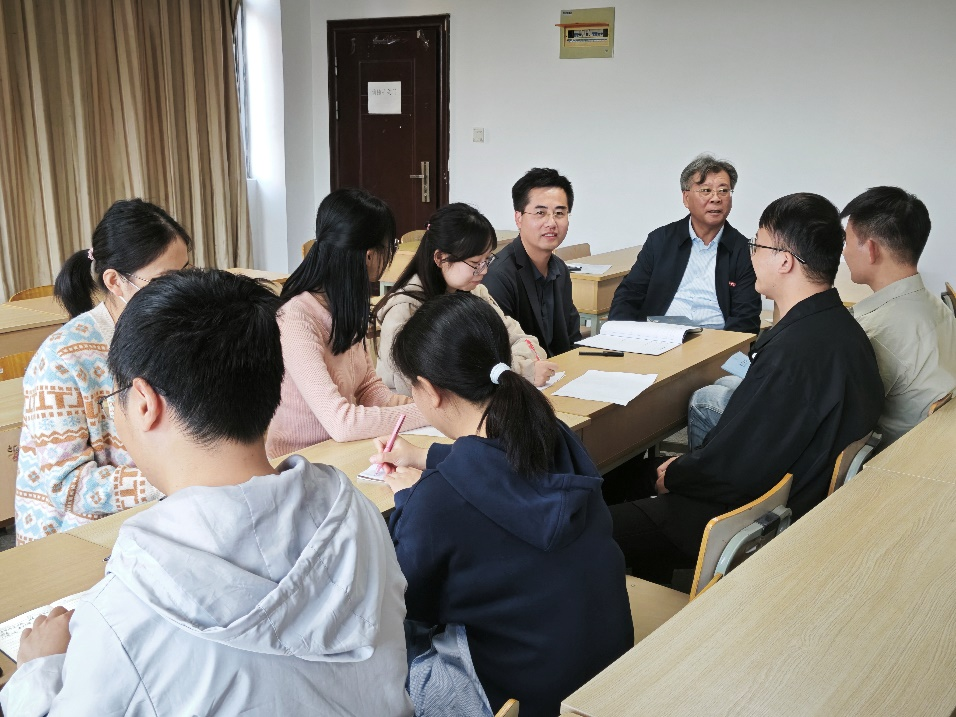 人工智能教研室召开迎接本科教学合格评估专题研讨会