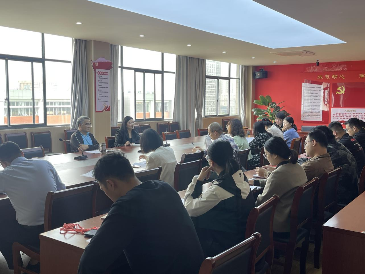 凝心聚力，携手同行——电信工程学院召开班主任调度会