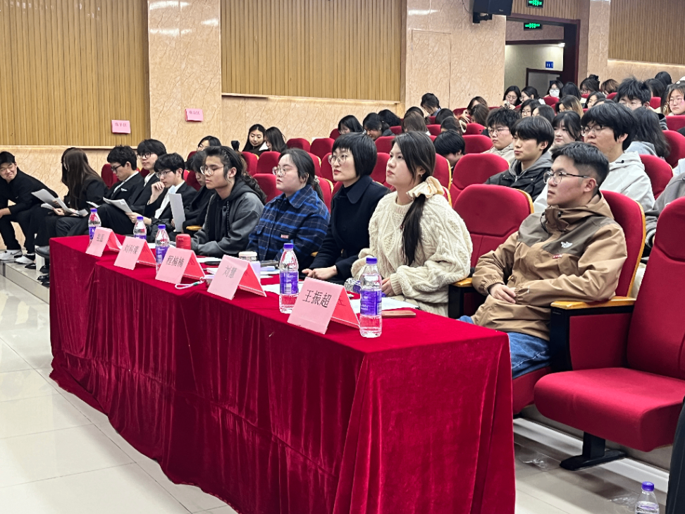<strong>智慧交锋  青春激扬 ——艺术设计学院第三届“天青杯”辩论赛圆满落幕</strong>
