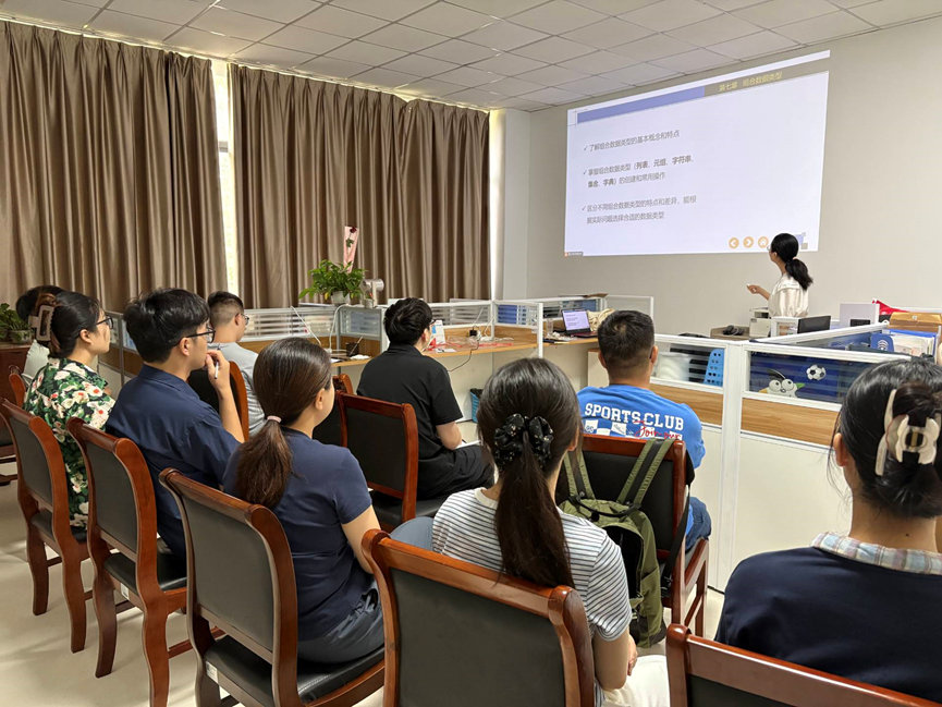 计算机学院人工智能教研室开展教师磨课活动