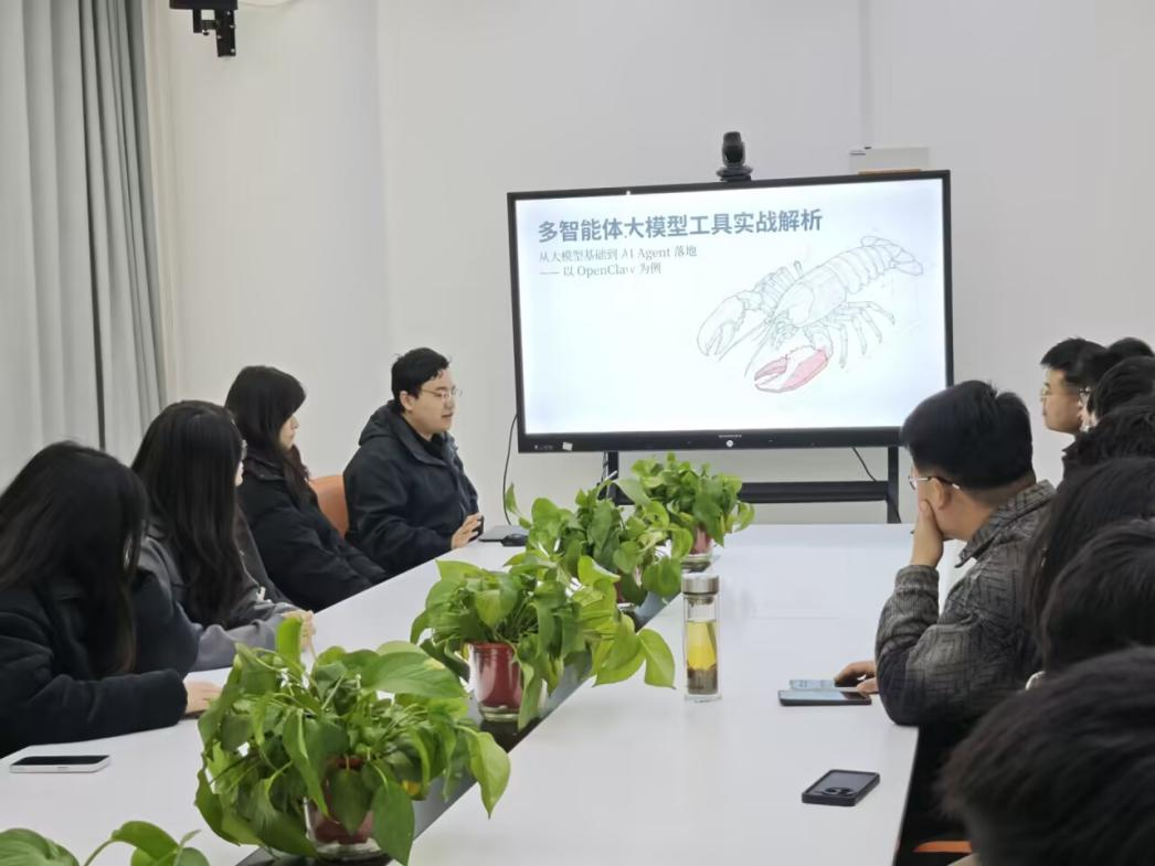 计算机与人工智能学院组织学子赴市科创和人才发展集团开展实践活动